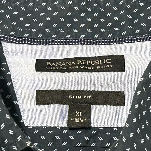 Banana Republic Men’s Button Down Black Mini Geo Pattern - Picture 2 of 4